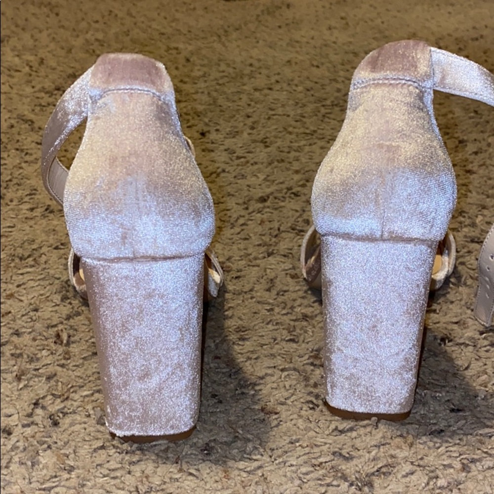 Heels - Picture 2 of 2